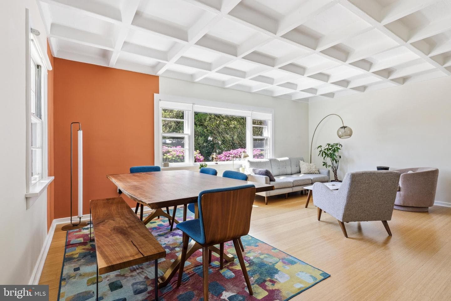 8207 Macarthur Road photo 6