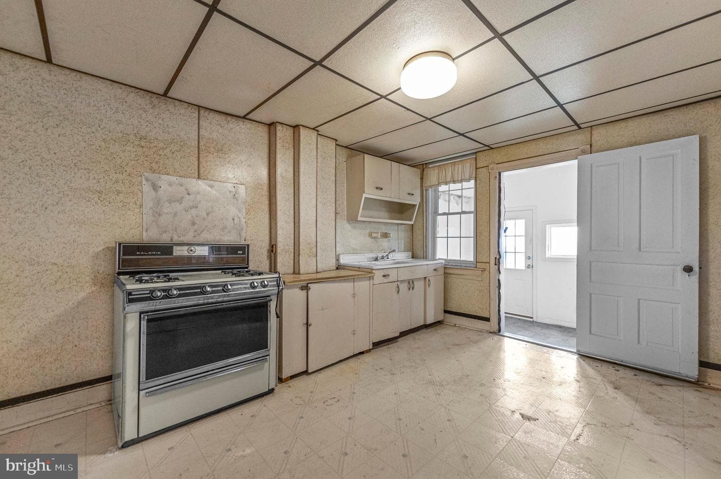 23 Orange Avenue photo 12