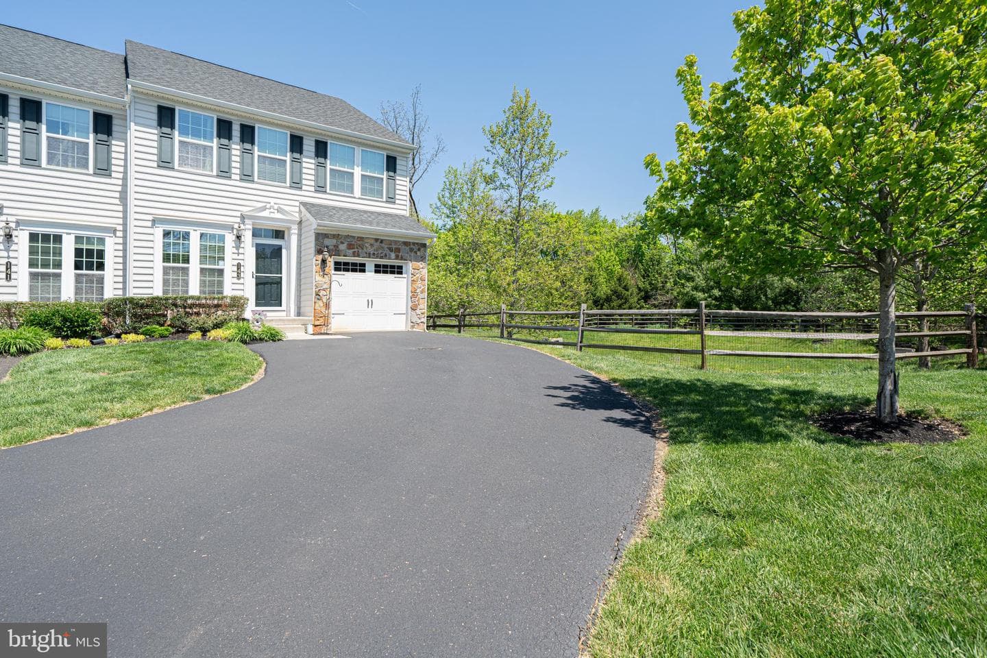 143 Briarwood Lane, Colmar