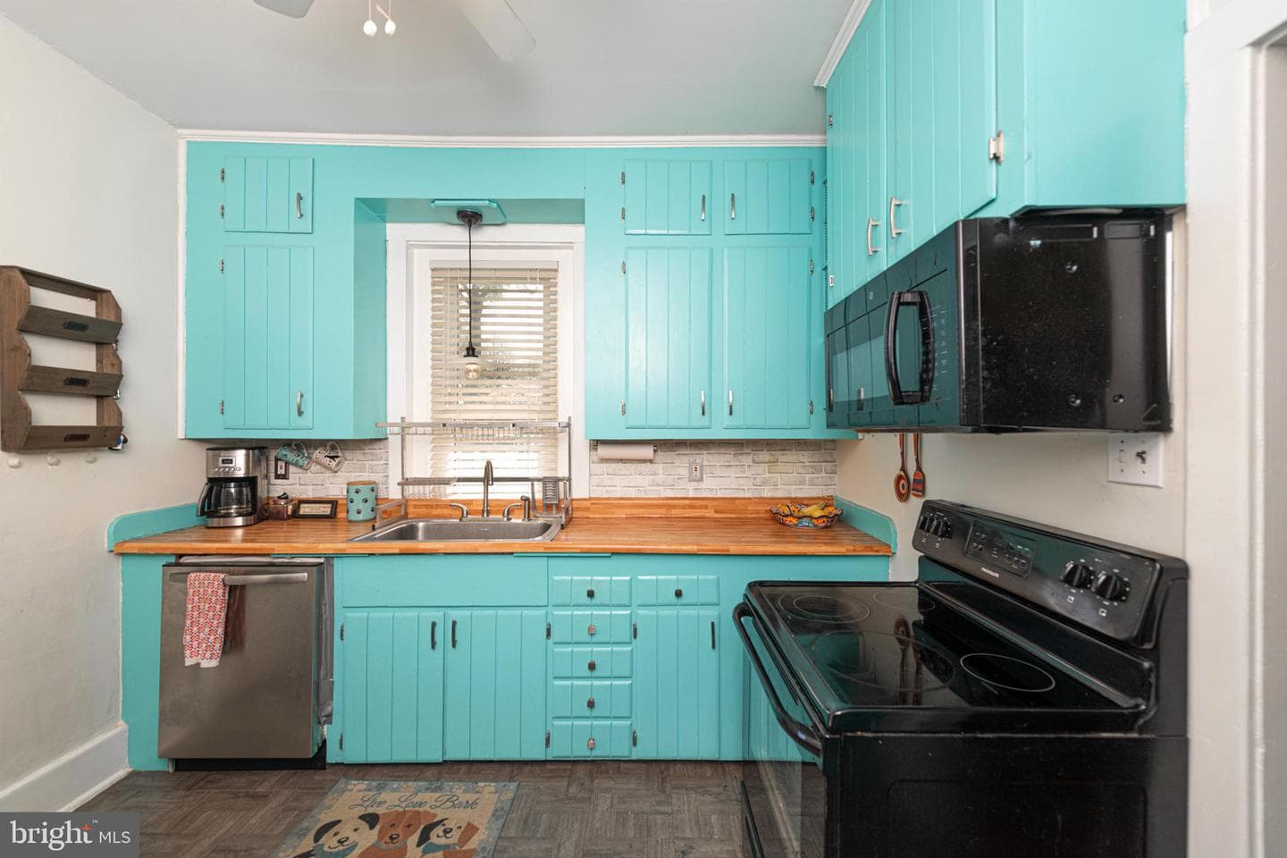 670 Church Street photo 17