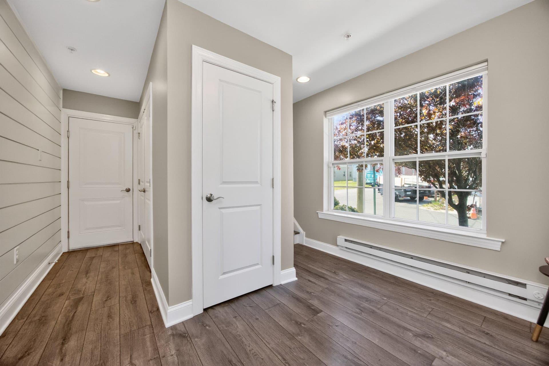 21 N Mitchell Avenue photo 4