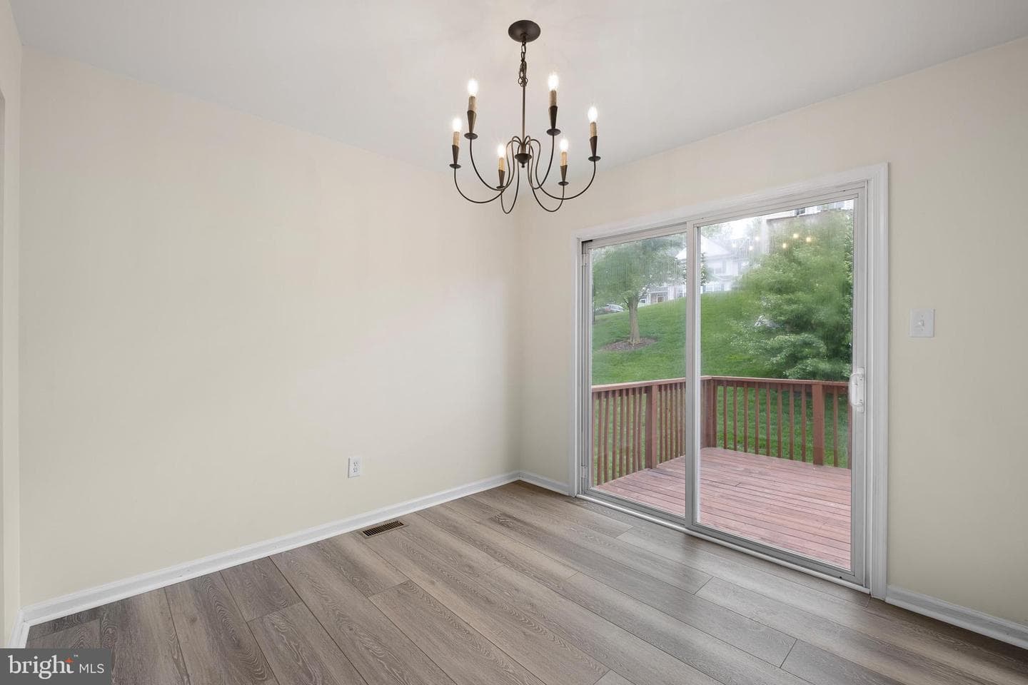 329 Glenn Rose Circle photo 11