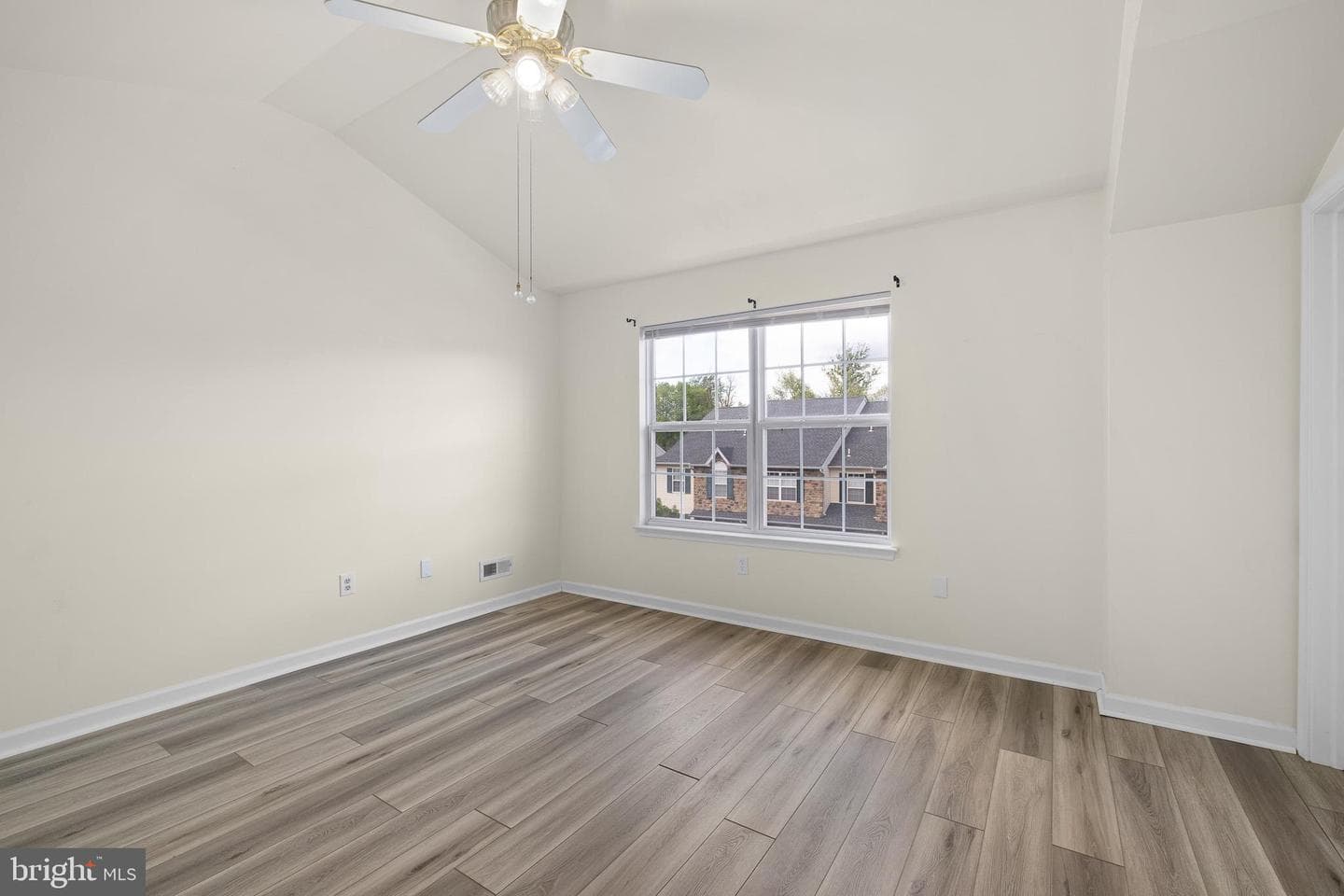 329 Glenn Rose Circle photo 14