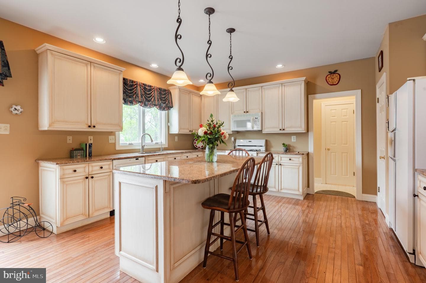 694 Misty Hollow photo 5
