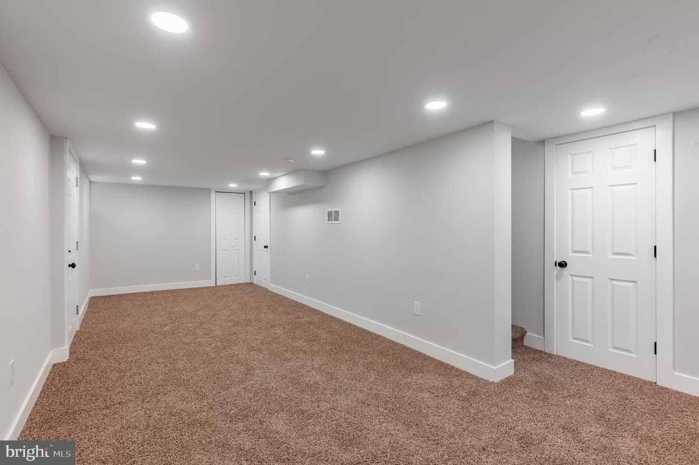 222 Runnymede Avenue photo 29