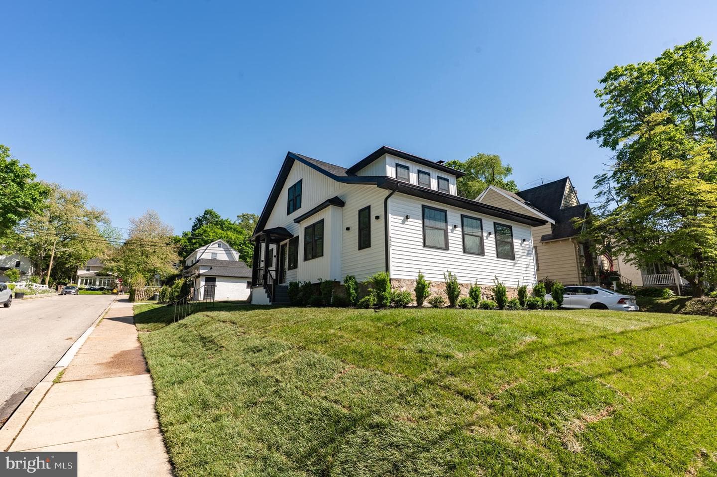222 Runnymede Avenue photo 31