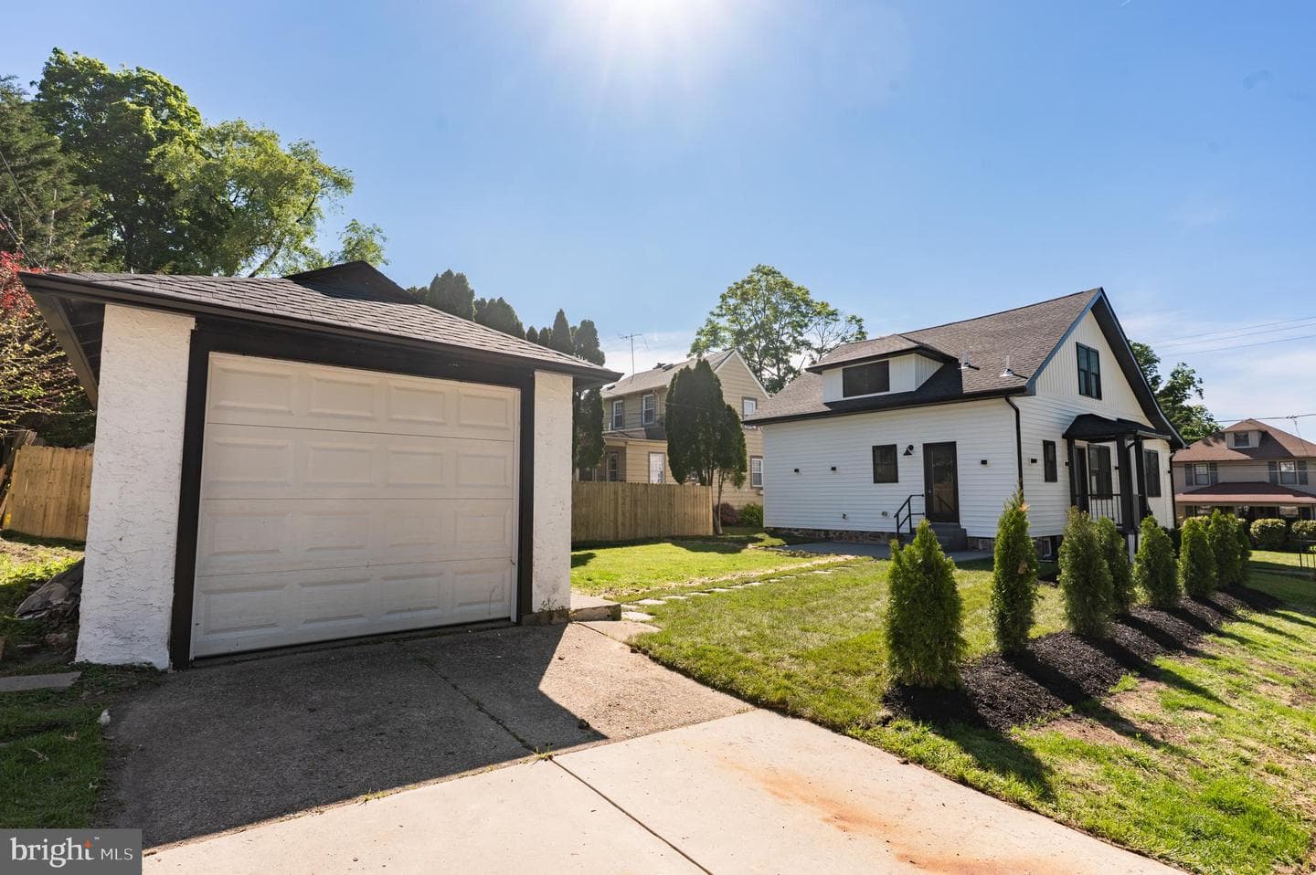 222 Runnymede Avenue photo 37