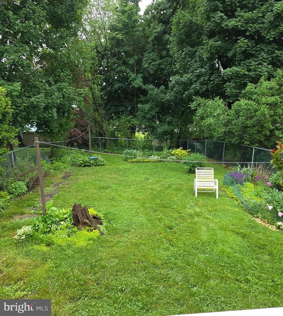 381 Stewart Avenue photo 2