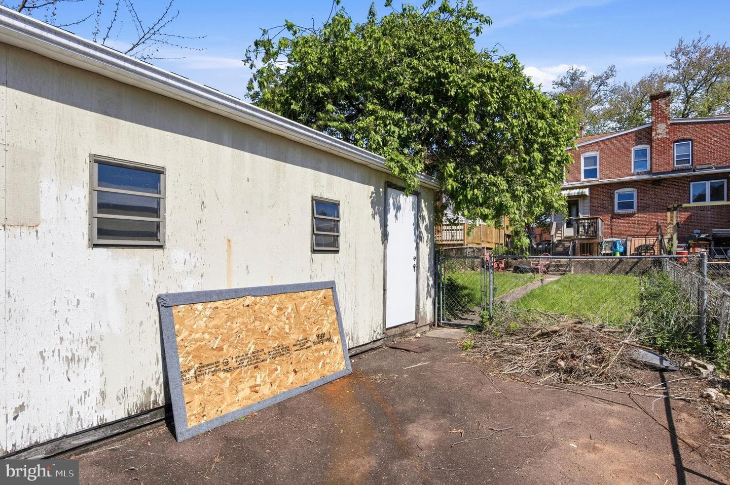 1204 Queen Street photo 26
