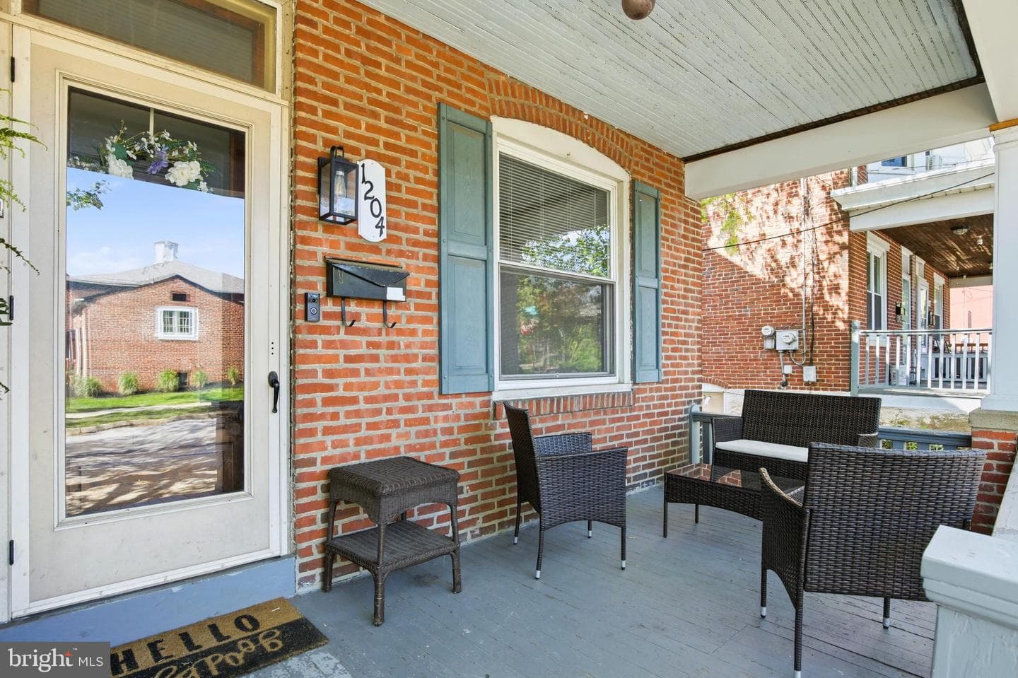 1204 Queen Street photo 3