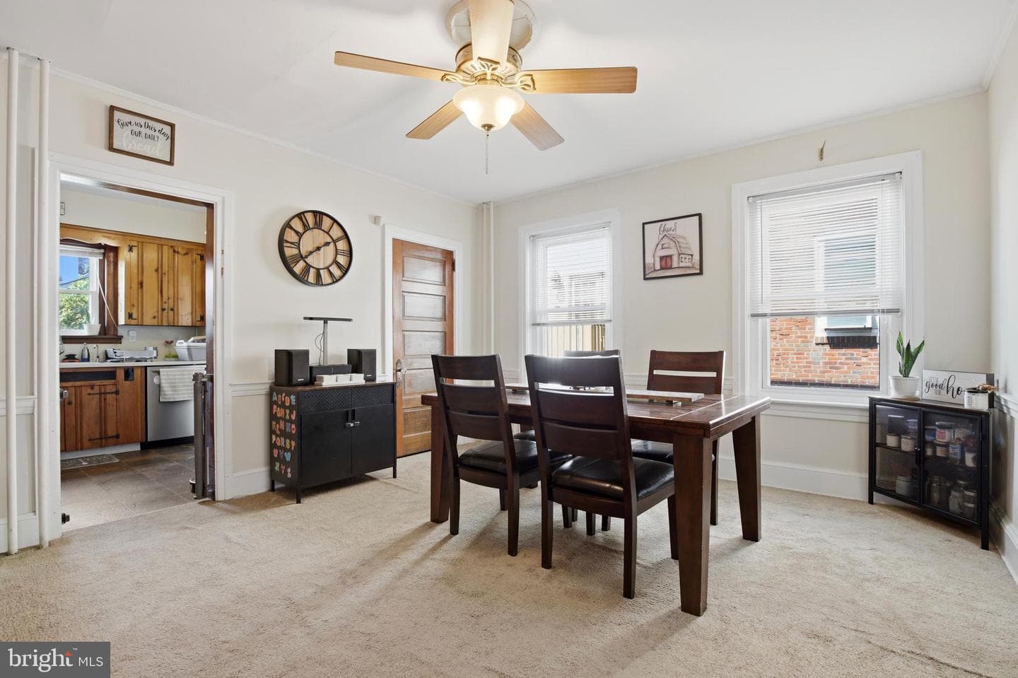 1204 Queen Street photo 9