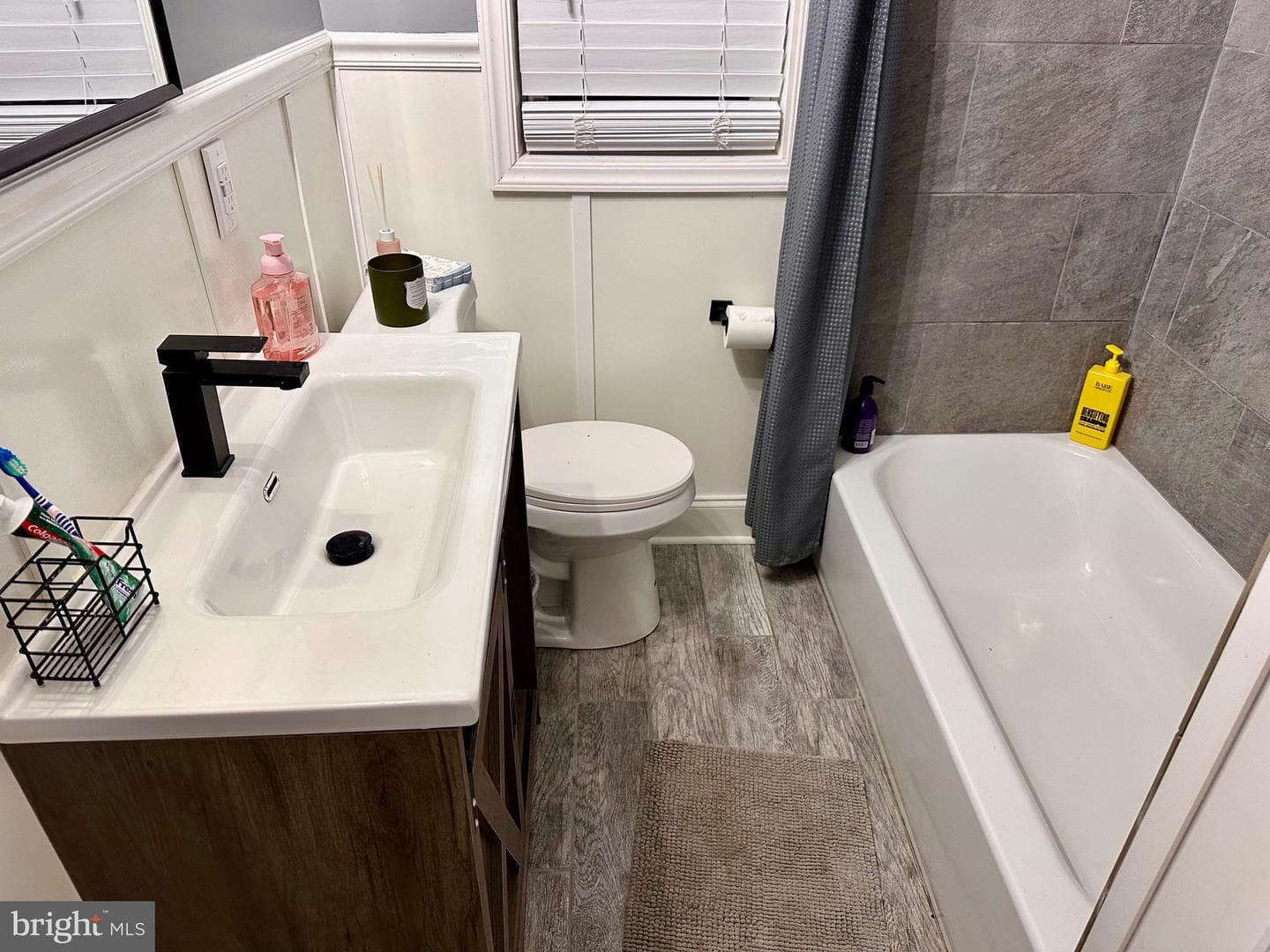 1824 Roberta Avenue photo 18