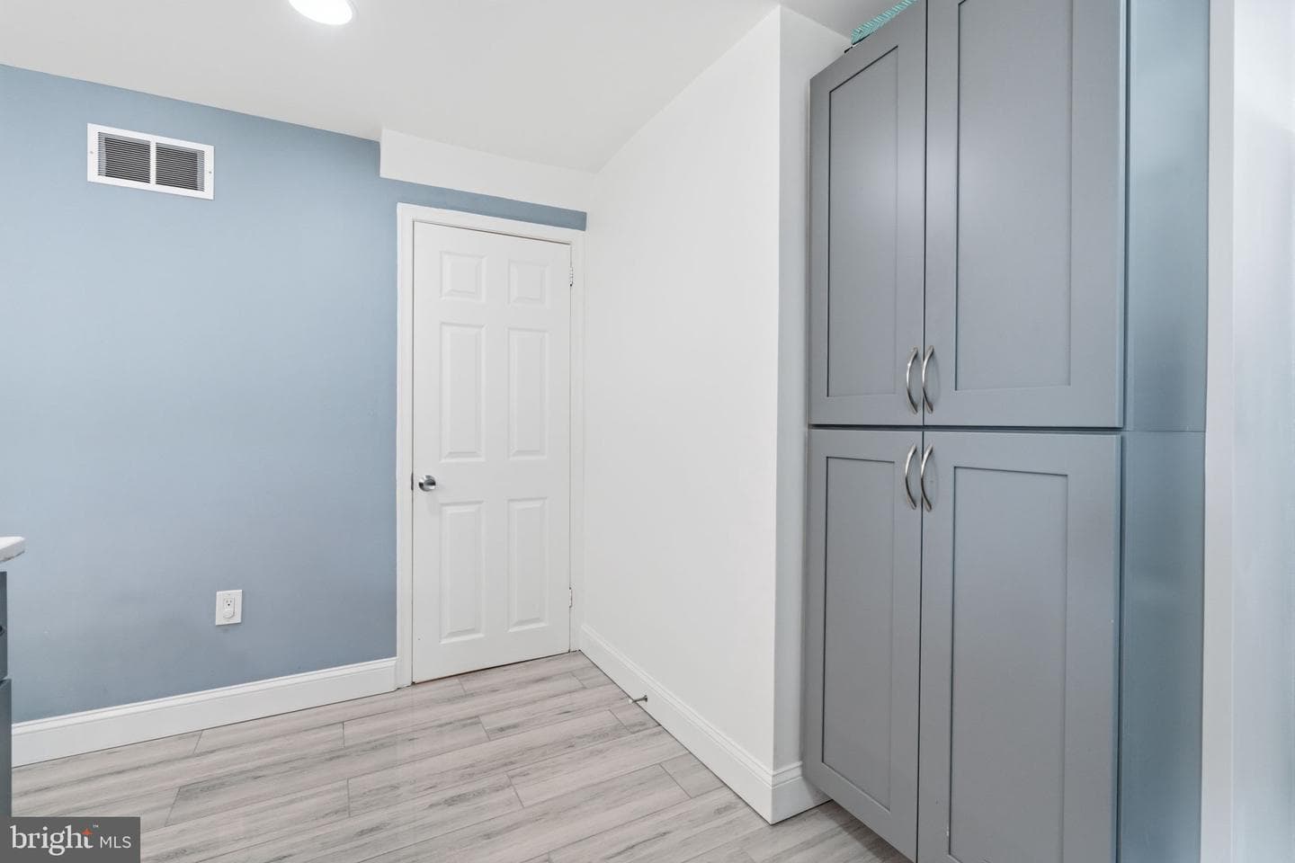 1267 Huntingdon Road photo 12