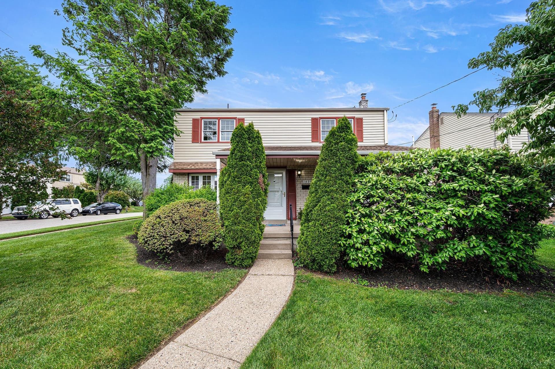 149 Susan Dr photo 2