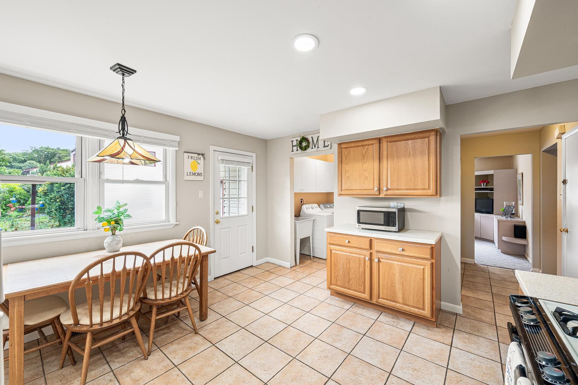 149 Susan Dr photo 9