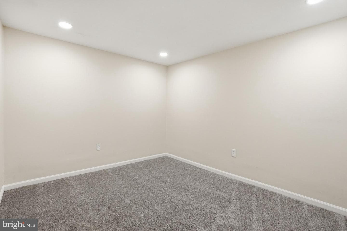 225 Birch Drive photo 32