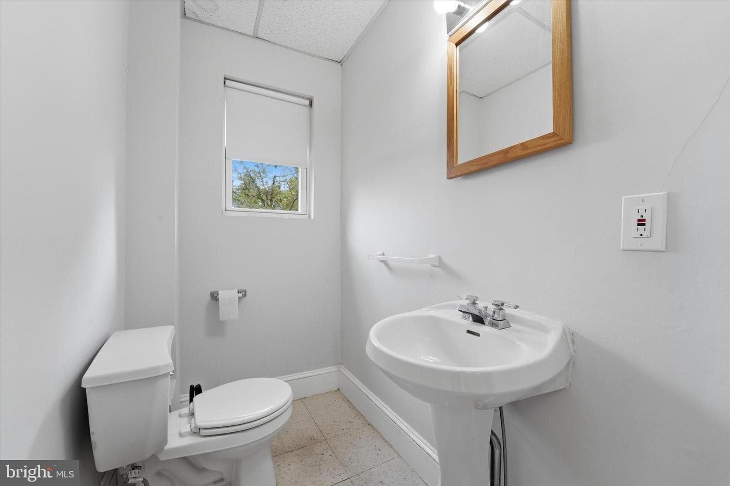 221 Ardmore Avenue photo 11