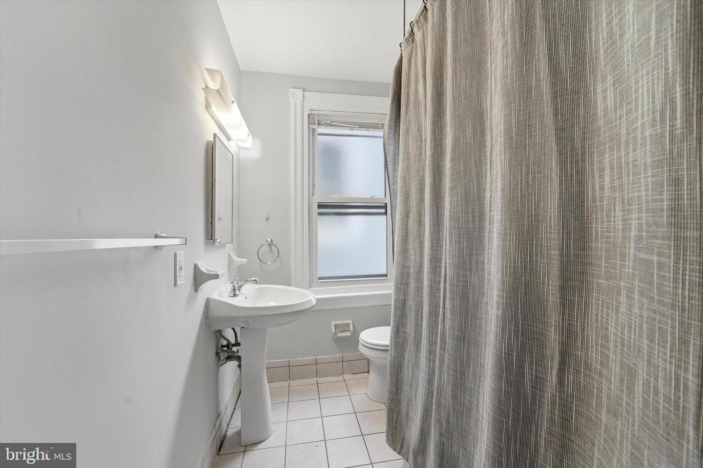 221 Ardmore Avenue photo 15