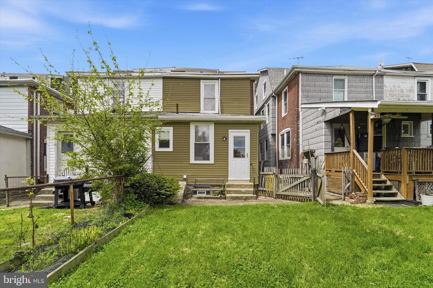 221 Ardmore Avenue photo 4