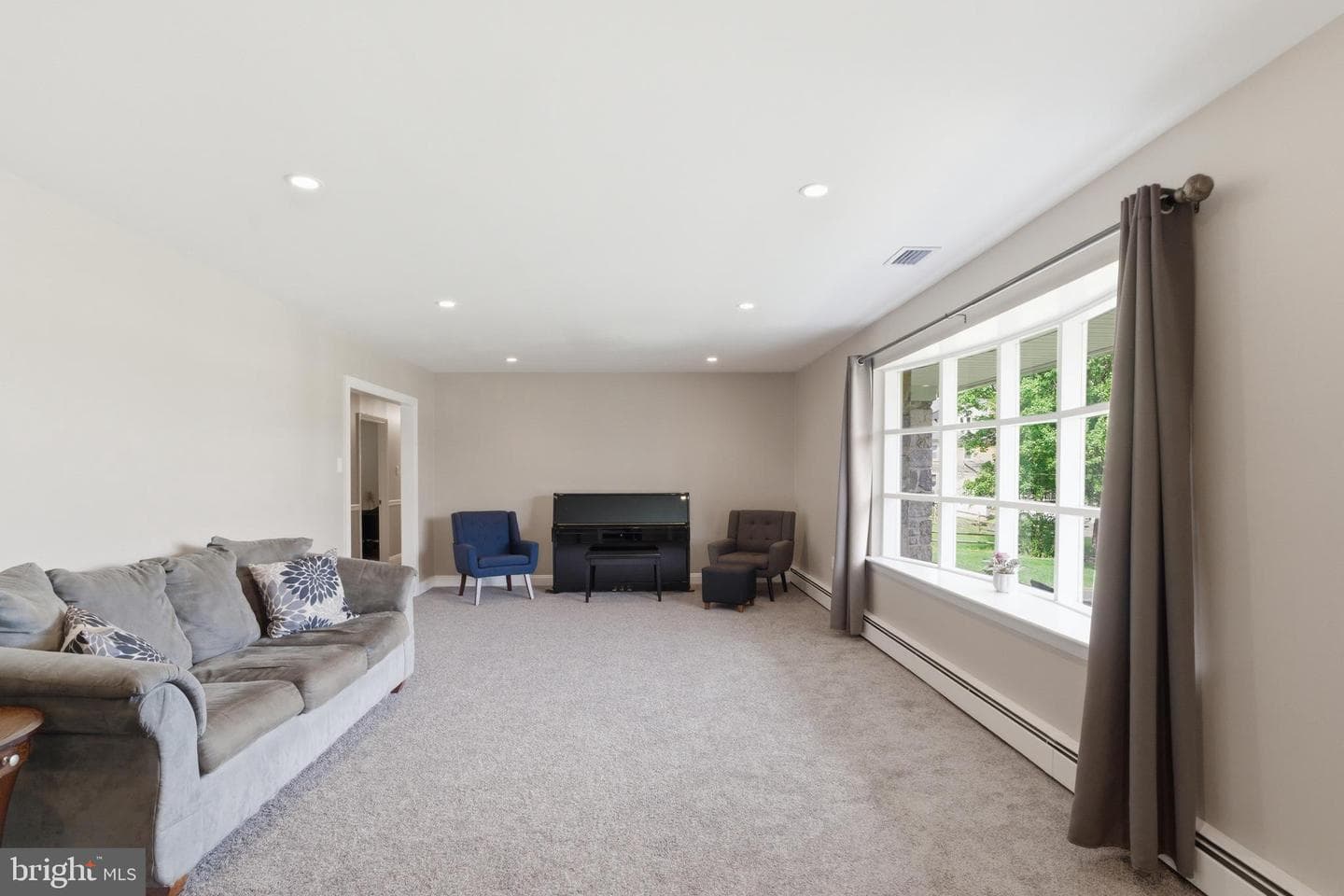 642 Knoll Drive photo 8