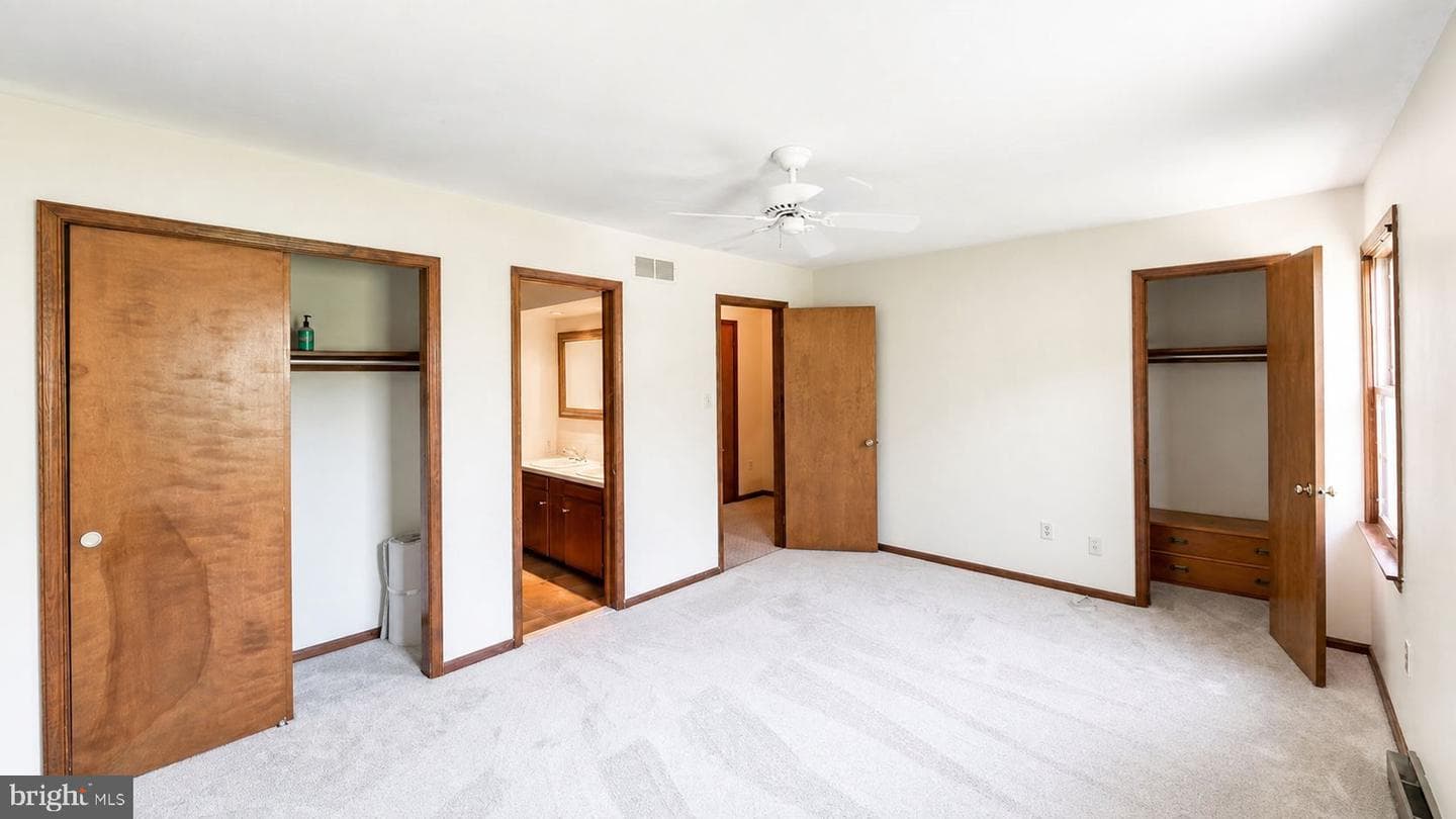 181 Roboda Boulevard photo 28