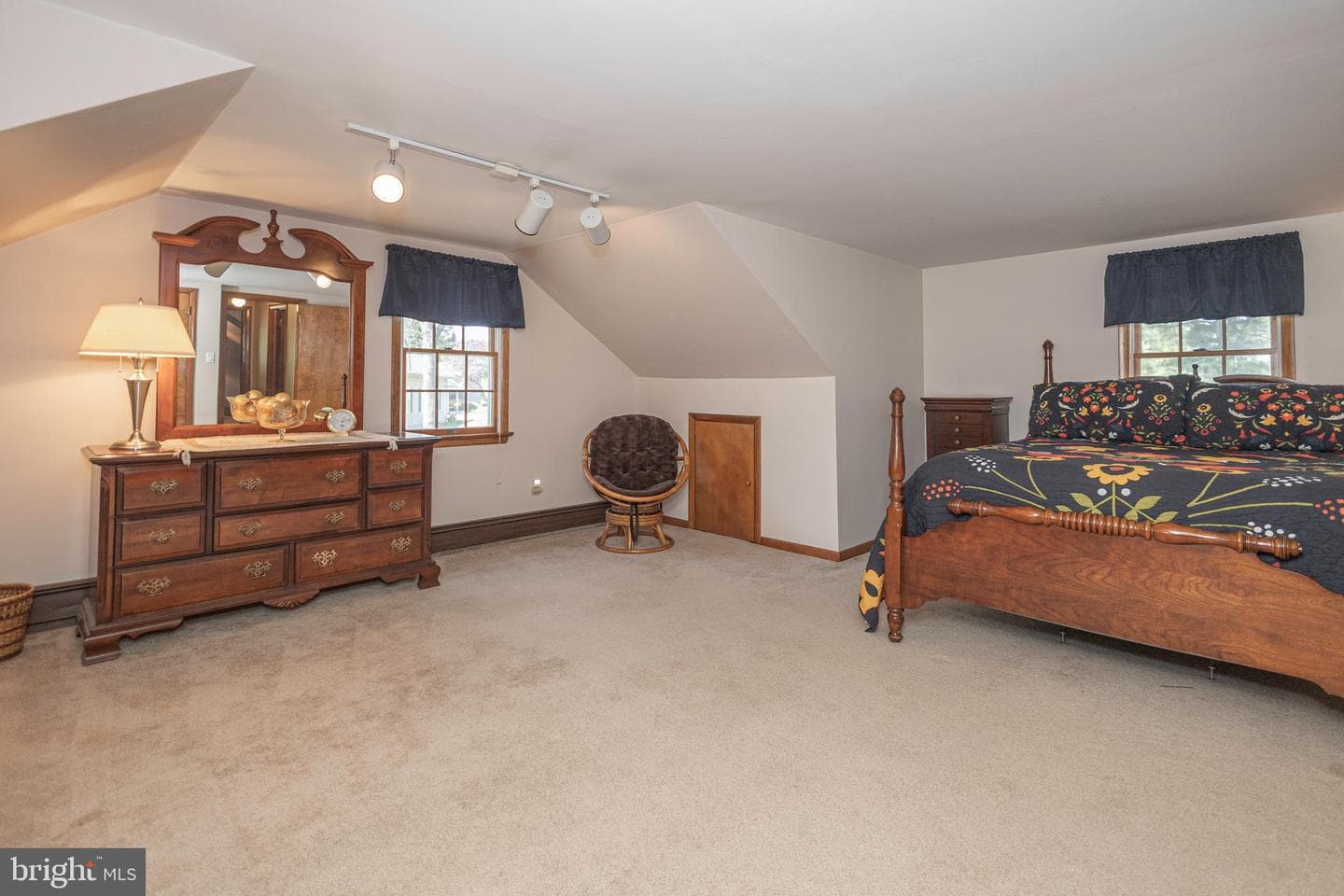 225 Parkview Court photo 33