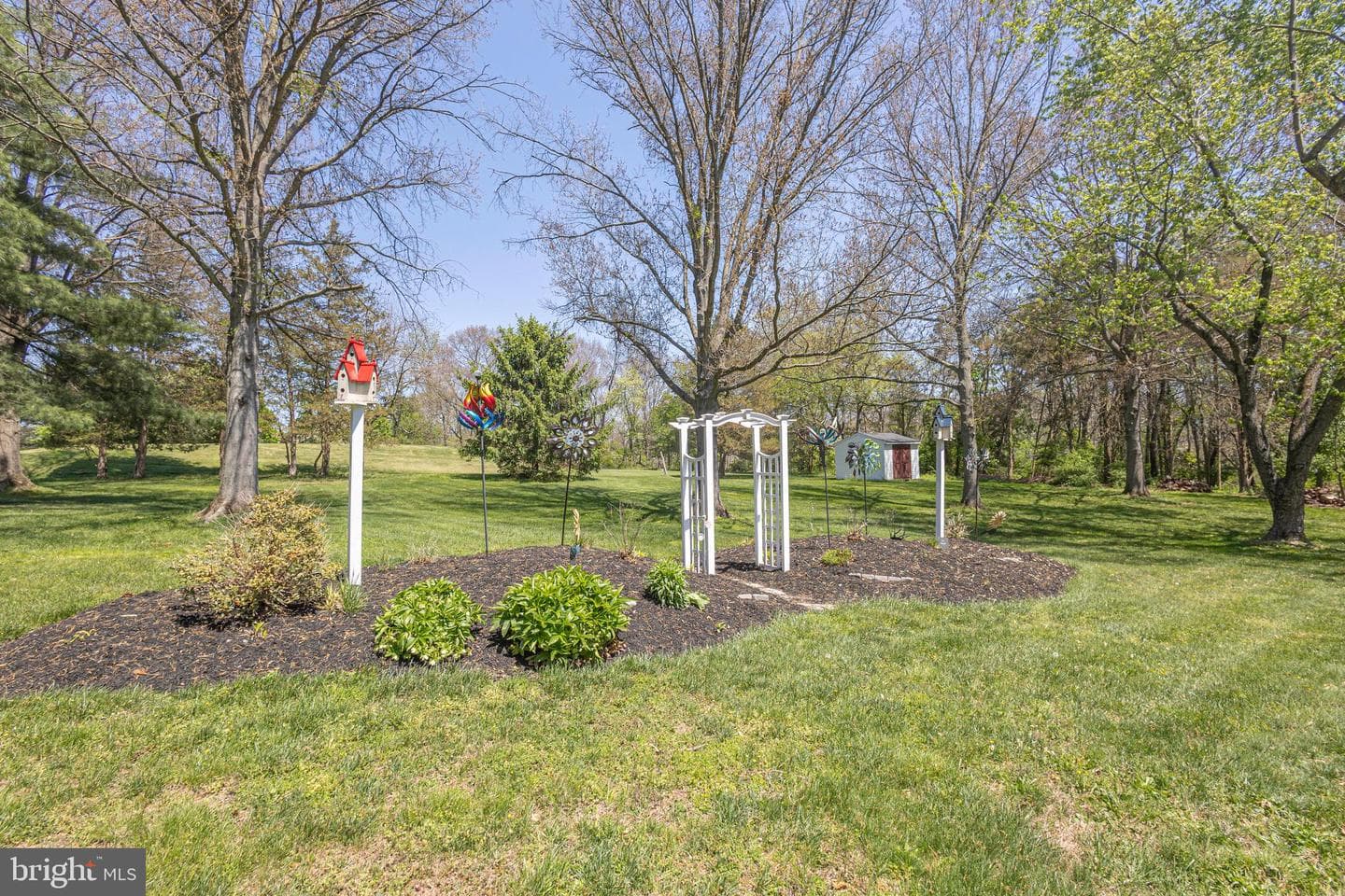 225 Parkview Court photo 46