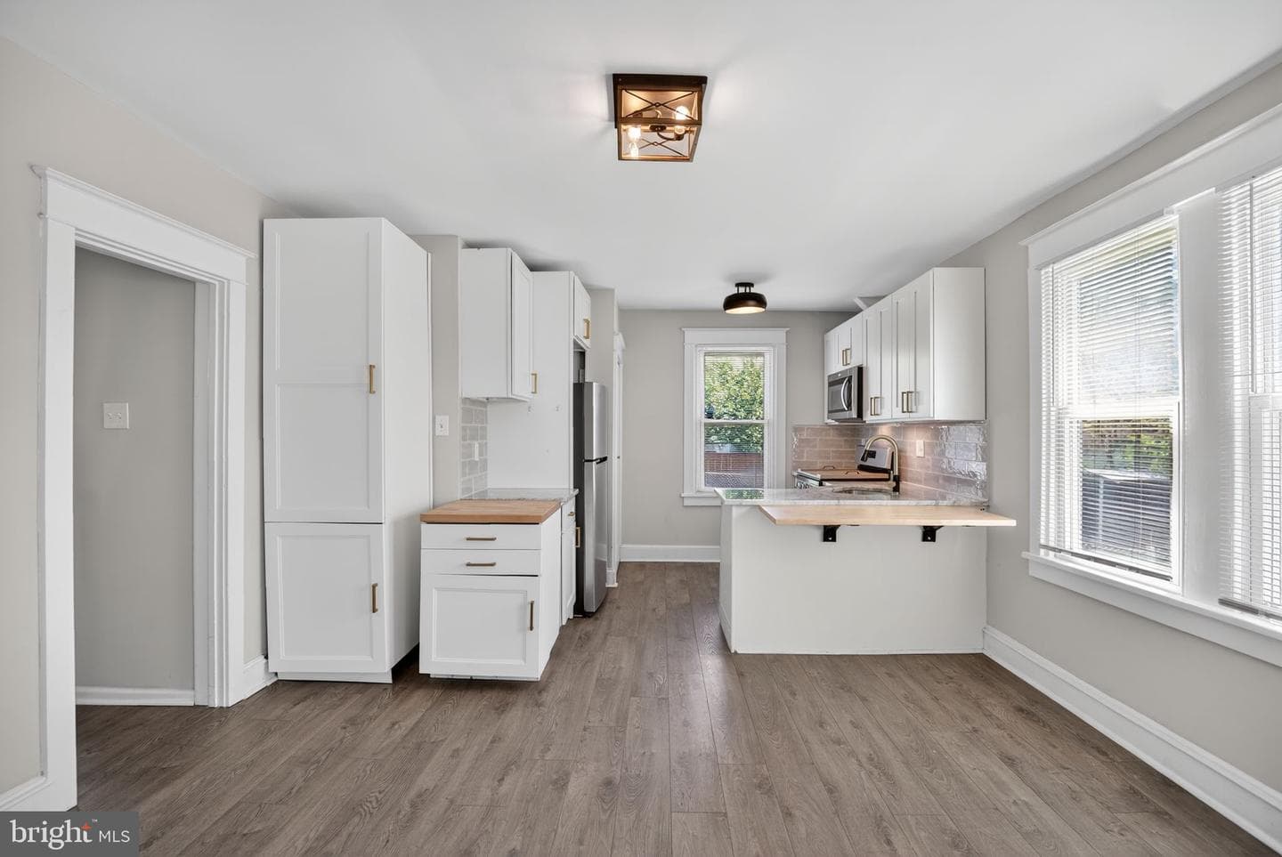 339 Maple Avenue photo 11