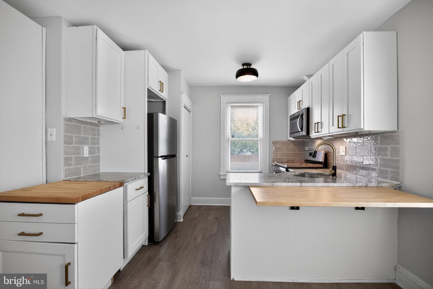 339 Maple Avenue photo 13