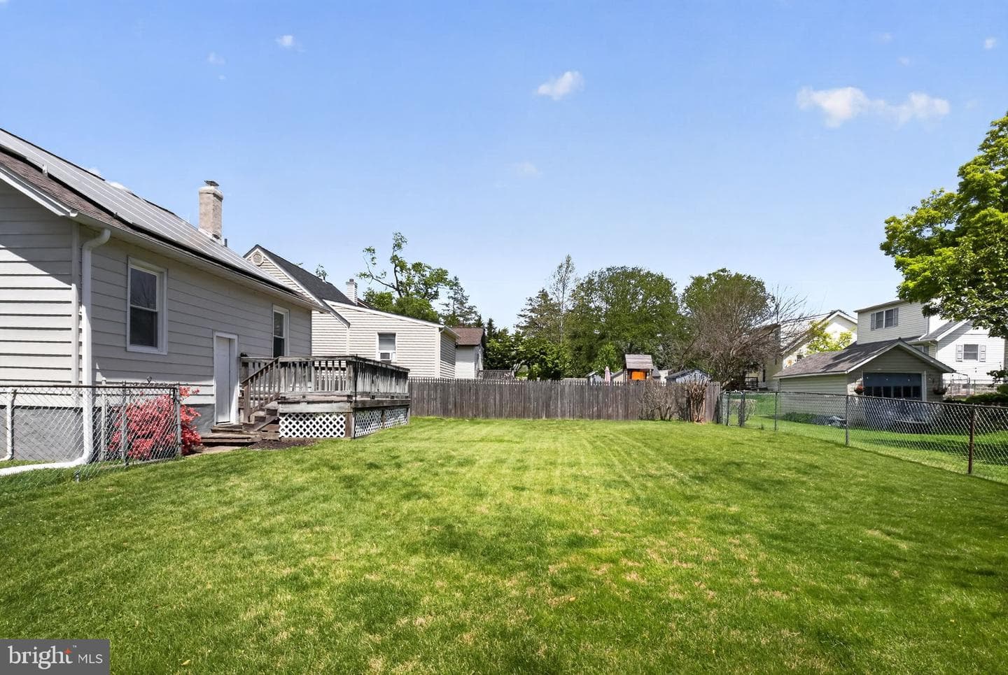 339 Maple Avenue photo 35