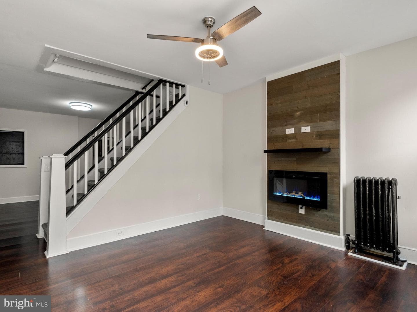 640 Astor Street photo 3
