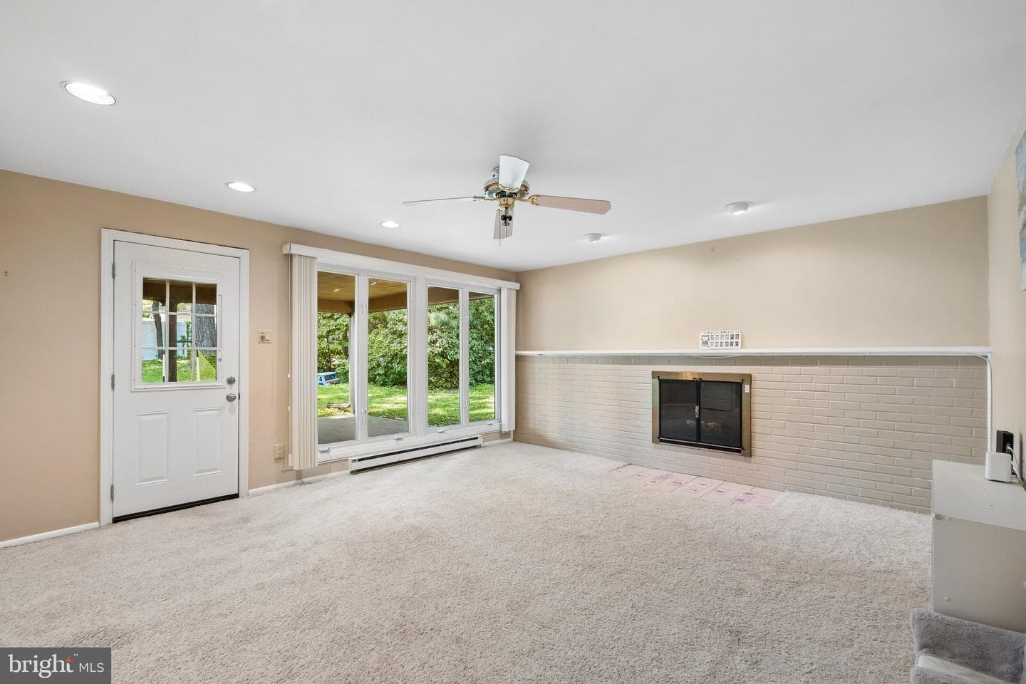 1076 Devon Road photo 14