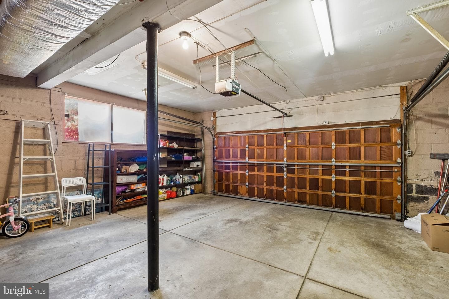 1076 Devon Road photo 43