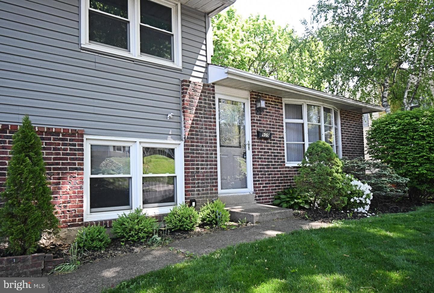 609 Mansfield Road photo 4