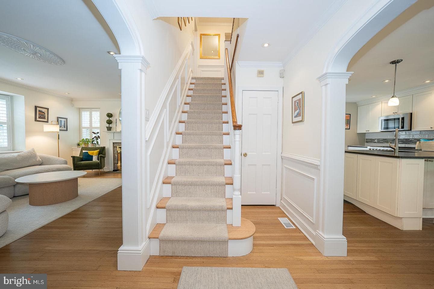 722 Argyle Road photo 18