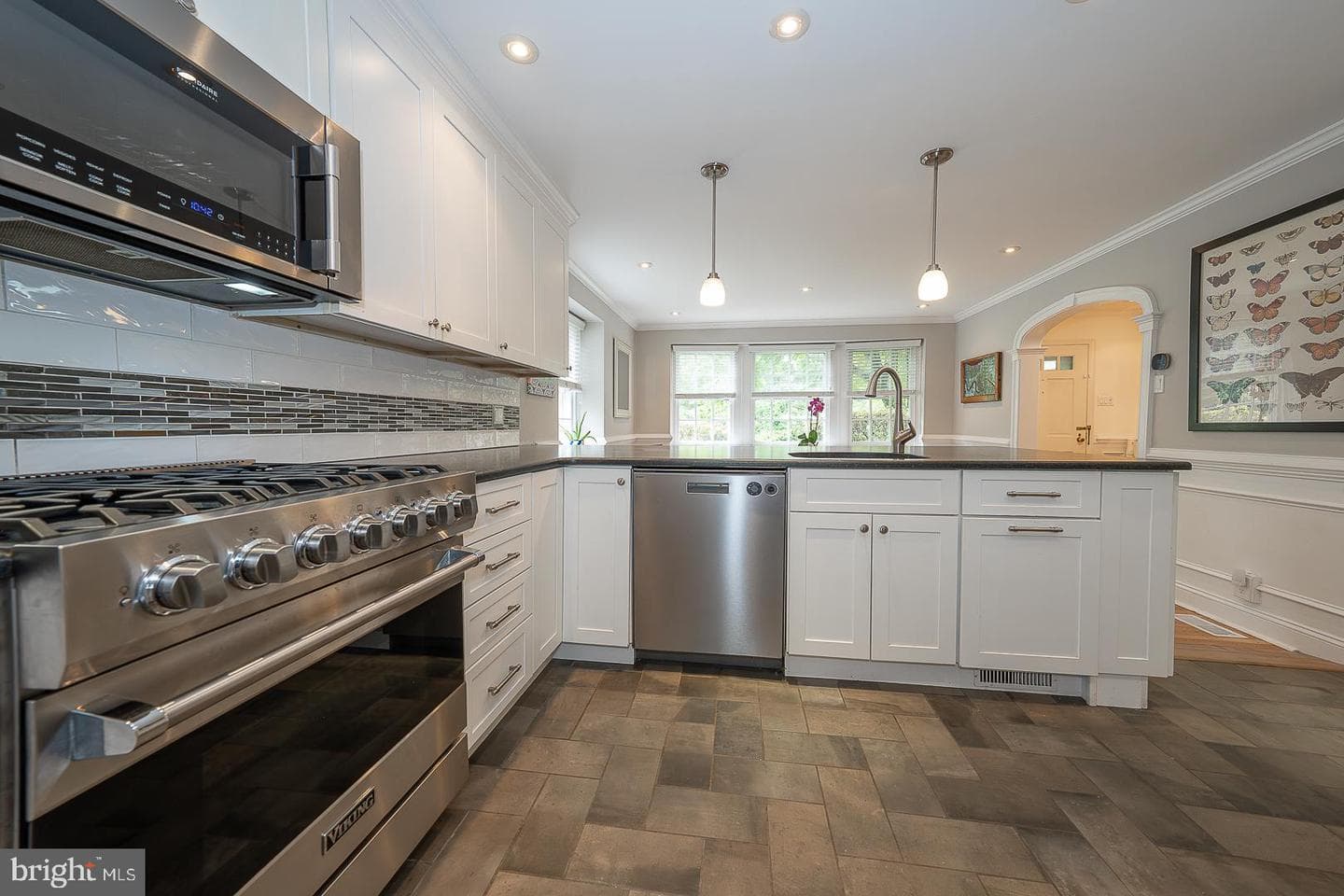 722 Argyle Road photo 33