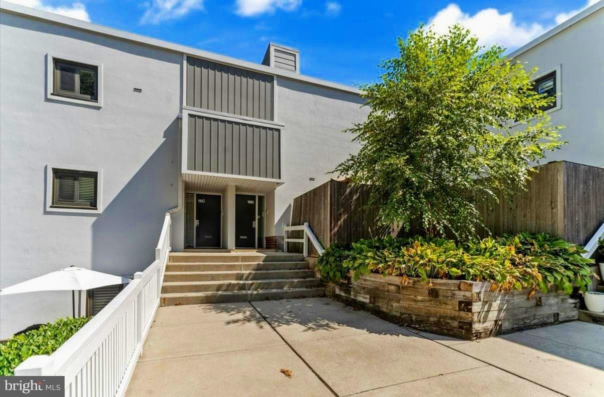 1750 Oakwood Terrace #16c, Narberth