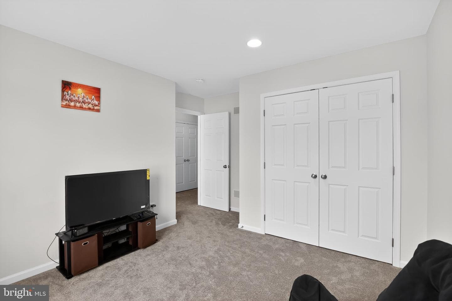 30 Patricia Drive photo 14