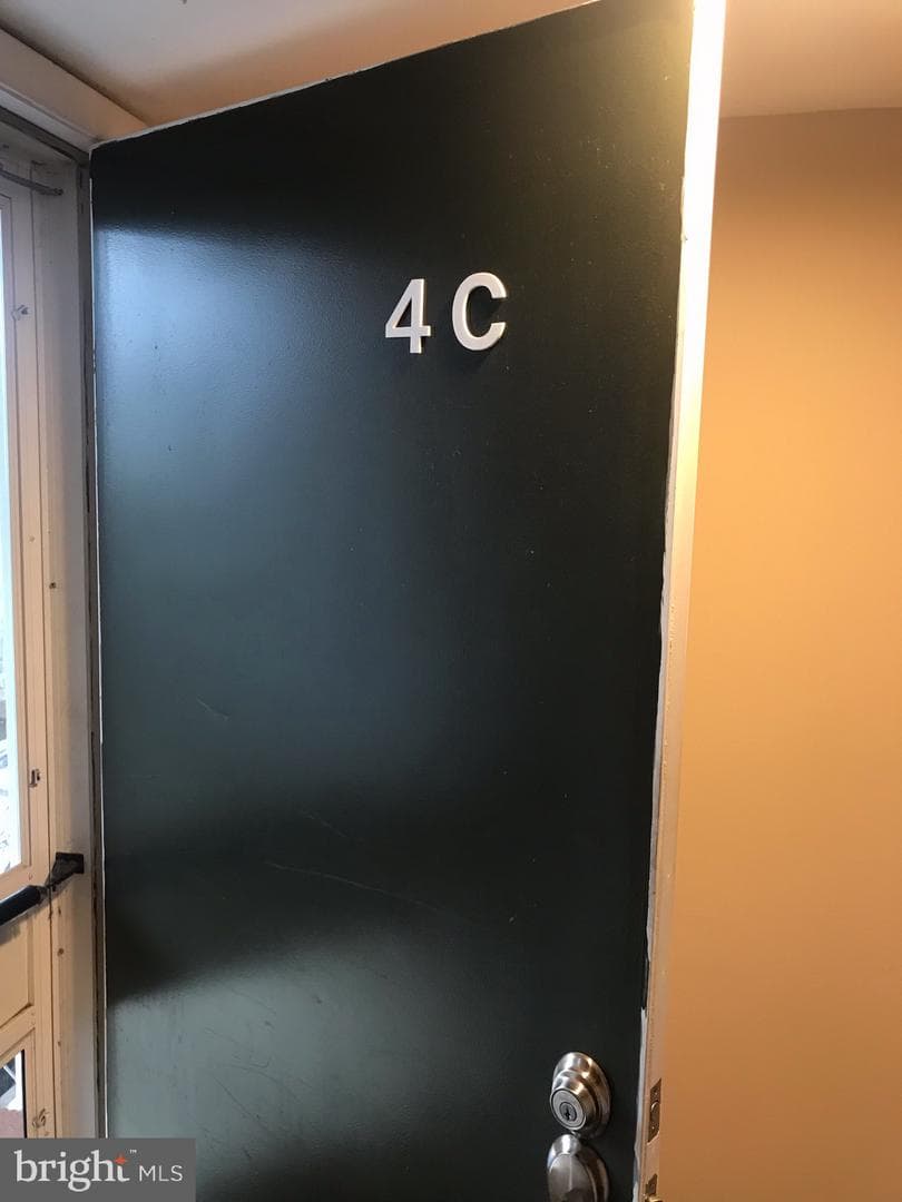 1750 Oakwood Terrace #4c photo 16
