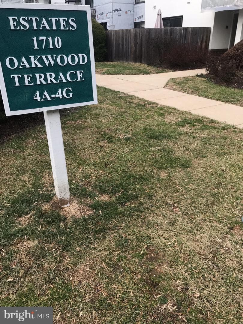 1750 Oakwood Terrace #4c photo 17