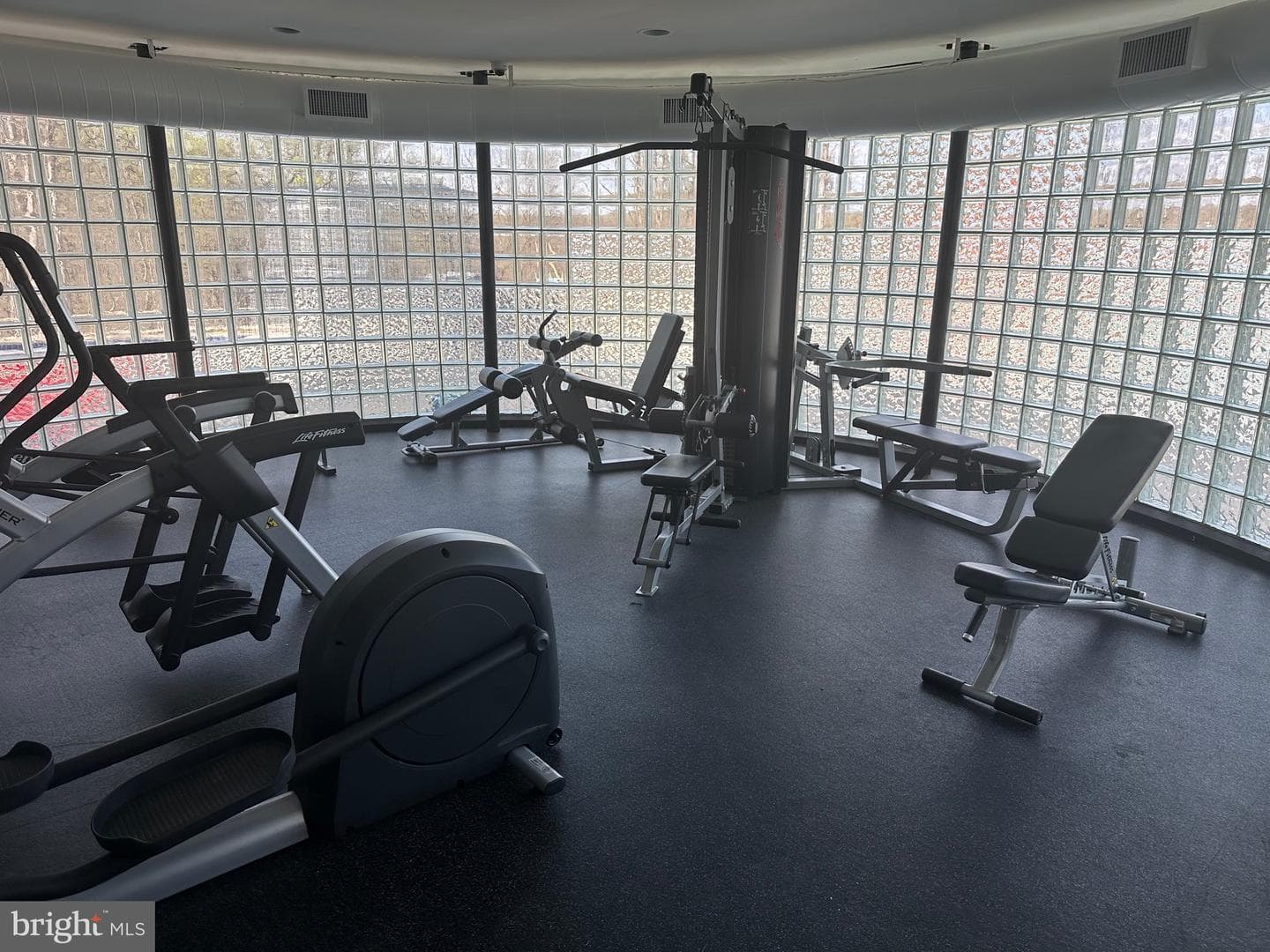 1750 Oakwood Terrace #4c photo 23