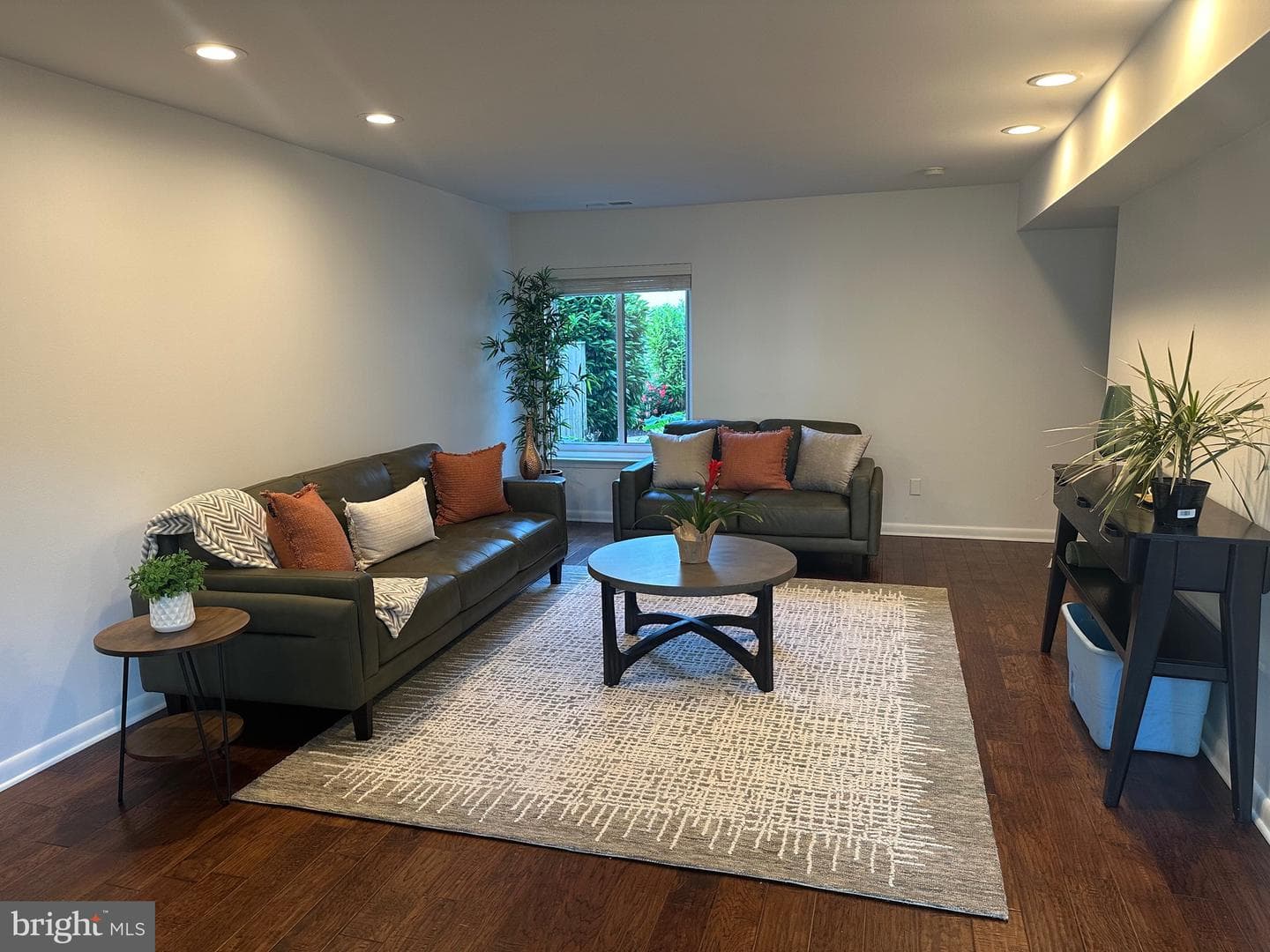 1750 Oakwood Terrace #4c photo 3