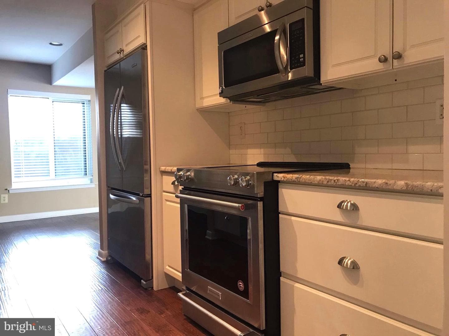 1750 Oakwood Terrace #4c photo 4