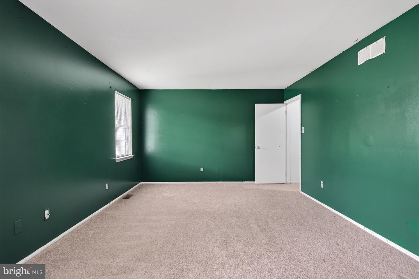 228 Goshen Road photo 8