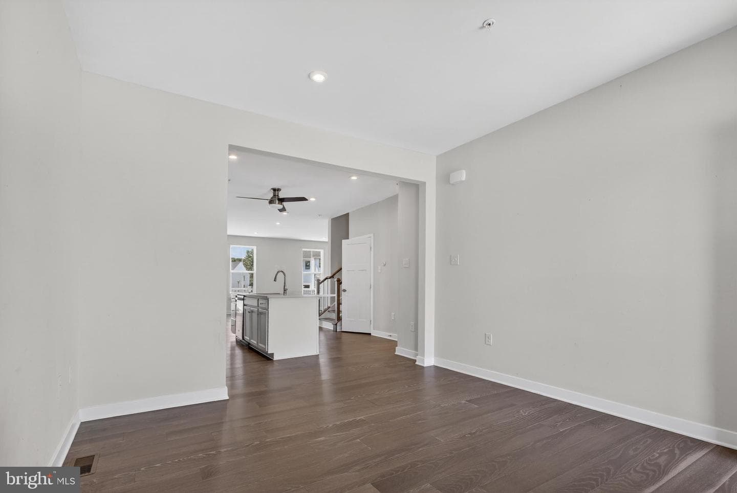 8005 Milltown Circle photo 6