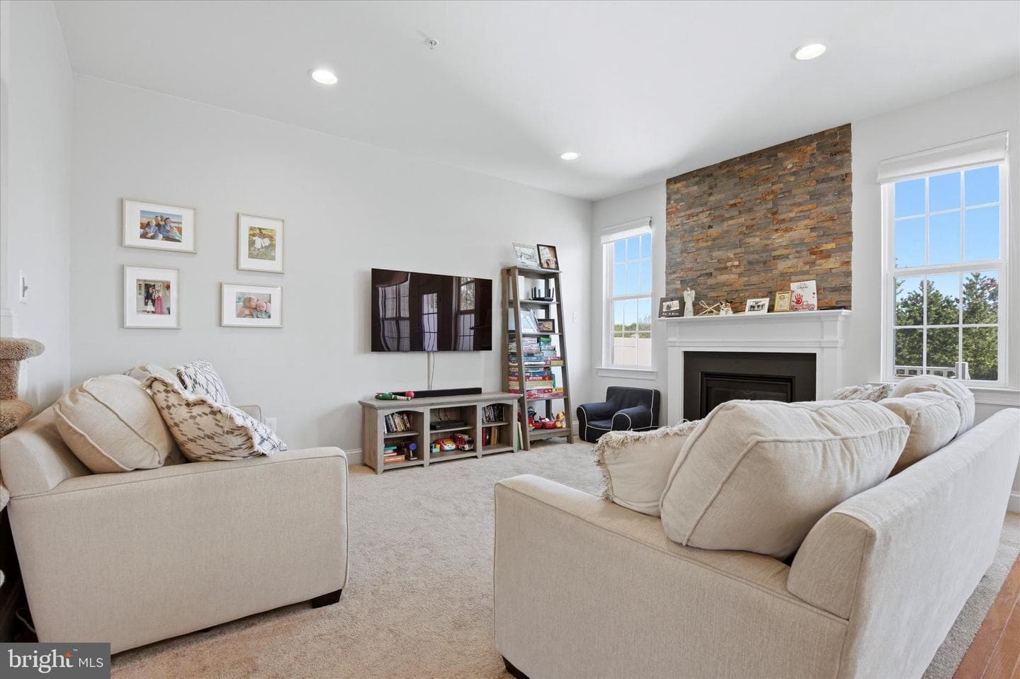 115 Mainland Square Drive photo 3