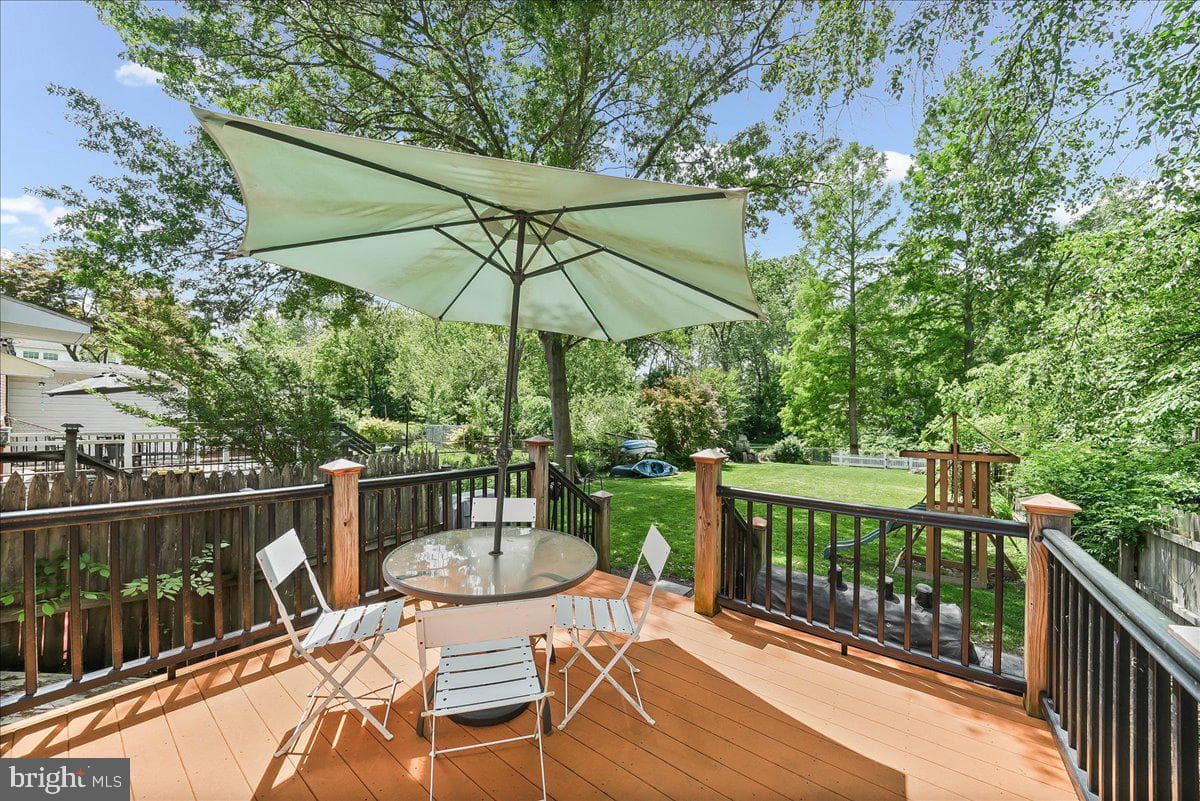 134 Walnut Street photo 23