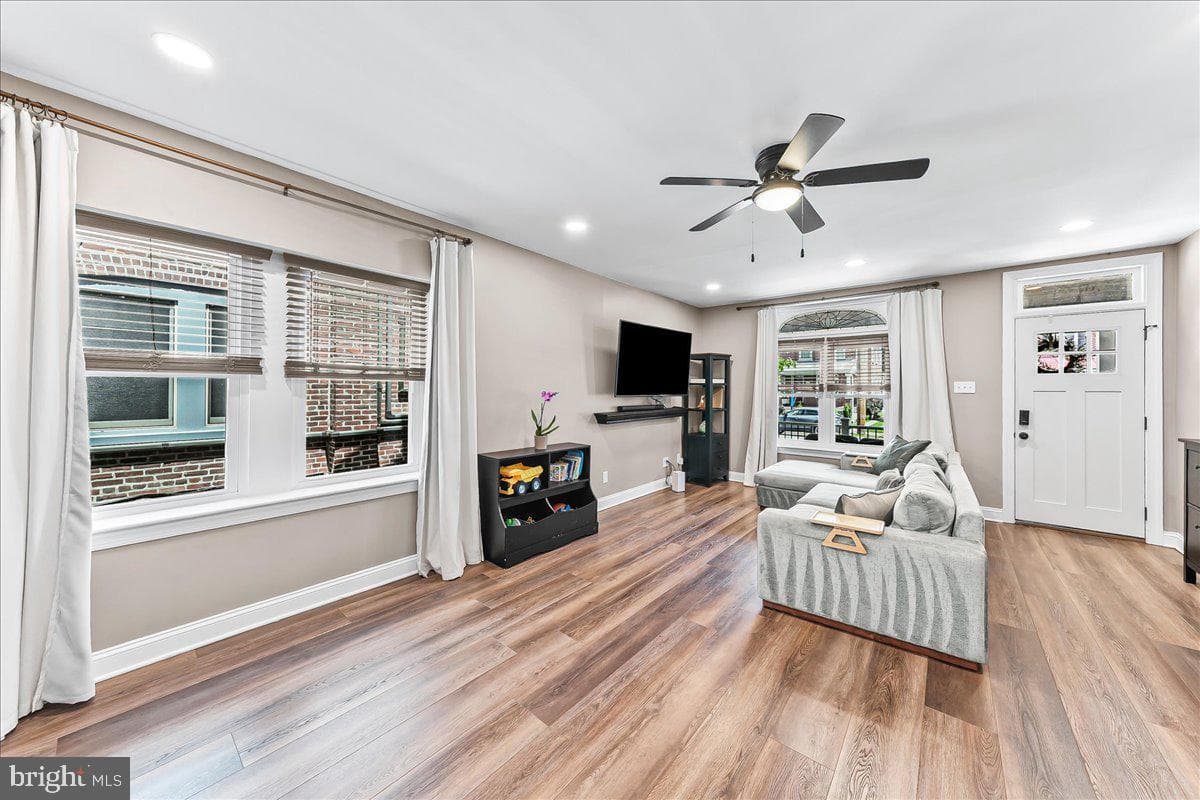 134 Walnut Street photo 3