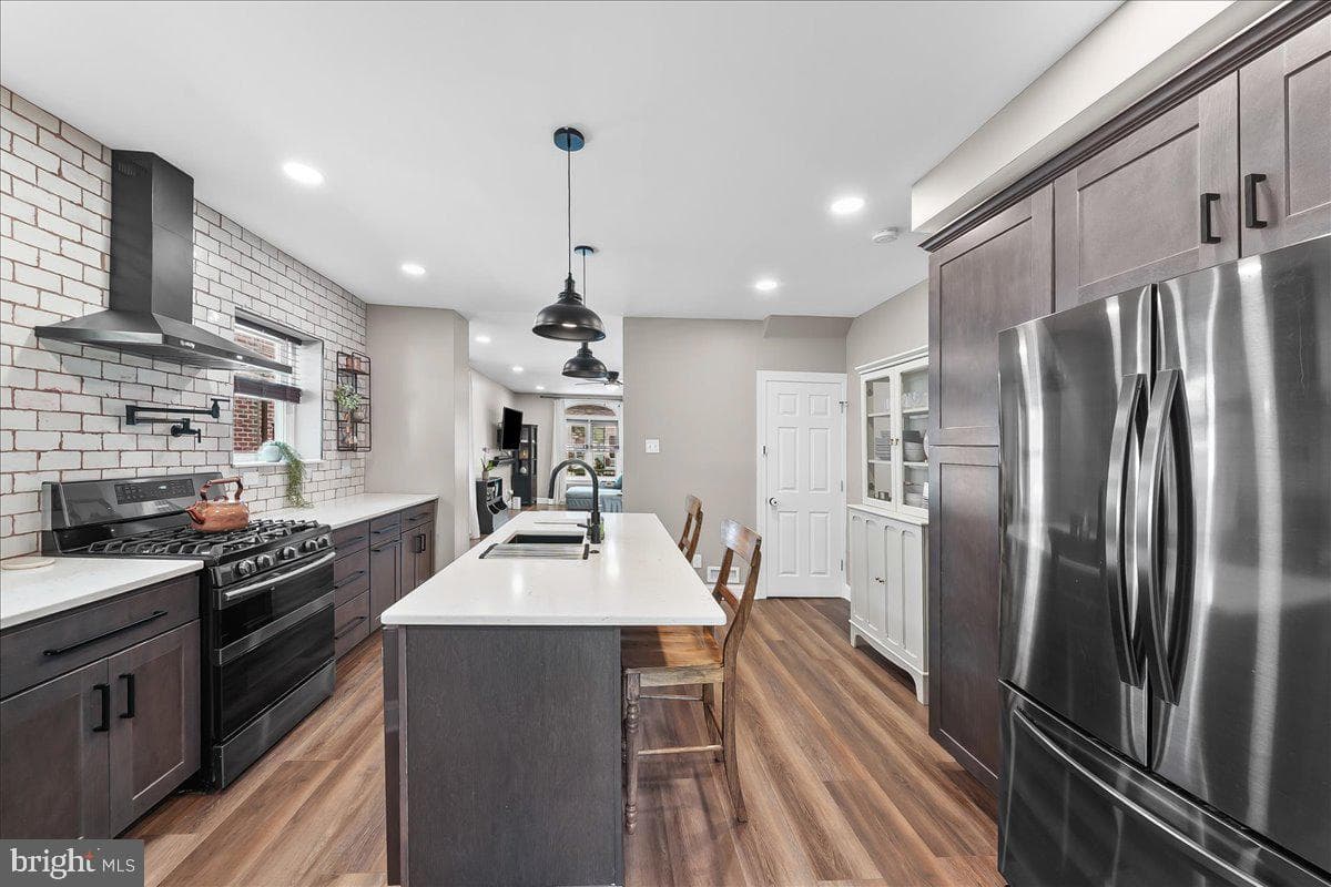 134 Walnut Street photo 9