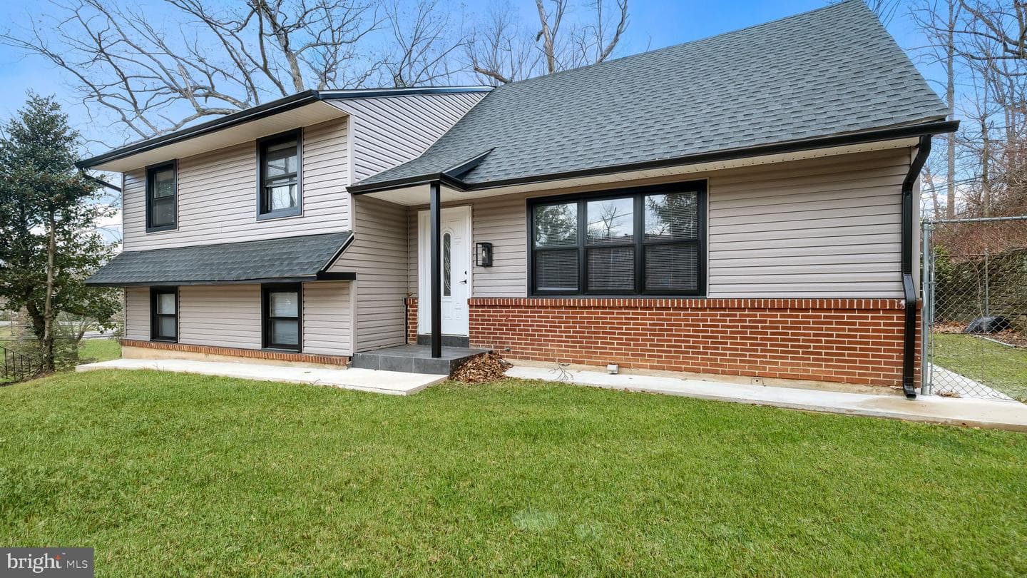 1617 W Church Road photo 4